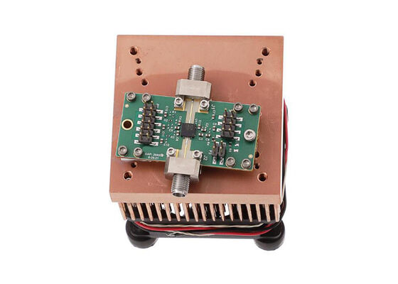 QPA4536EVB एम्बेडेड सॉल्यूशंस 2 वाट के-बैंड पावर एम्पलीफायर मूल्यांकन बोर्ड