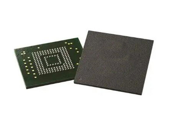 इंटीग्रेटेड सर्किट चिप IS21TF64G-JCLI 512Gbit eMMC 5.1 इंटरफ़ेस 153-VFBGA मेमोरी IC